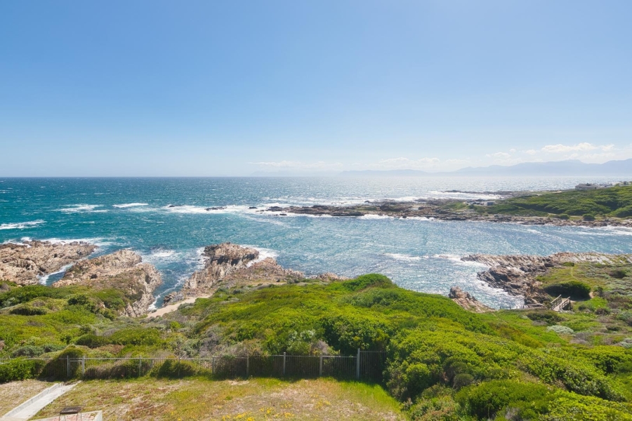 5 Bedroom Property for Sale in De Kelders Western Cape